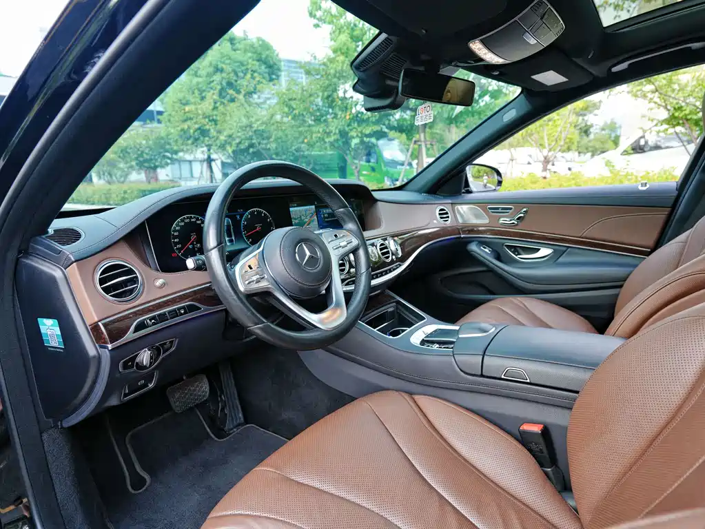 Mercedes-Benz S-Class — миниатюра 7