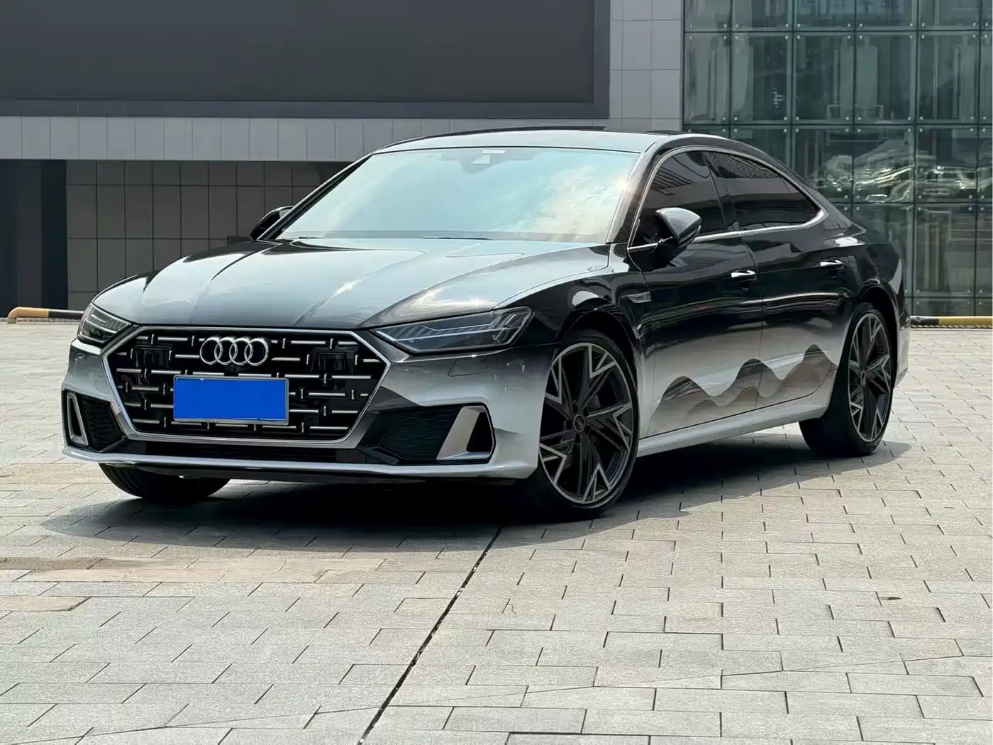奥迪A7L 2024款 45TFSI S-line 筑梦型 流晶套装 2023