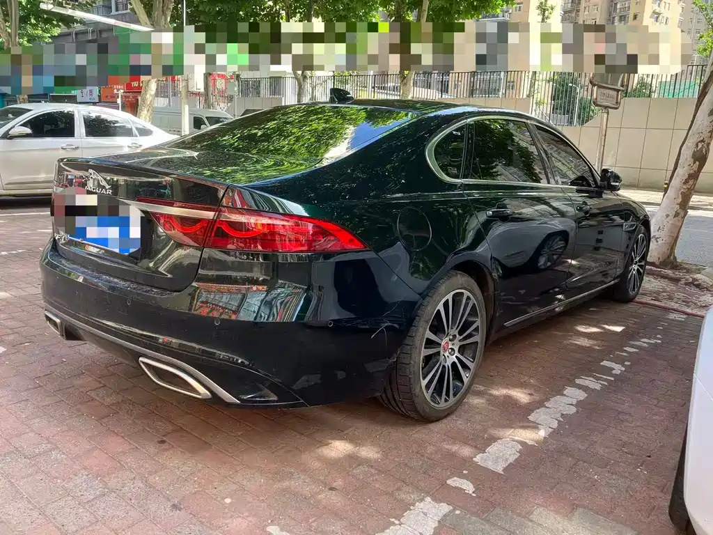 Jaguar XFL — миниатюра 2