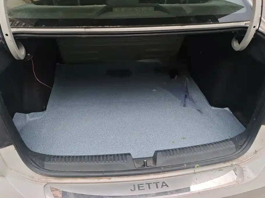Volkswagen Jetta — миниатюра 4