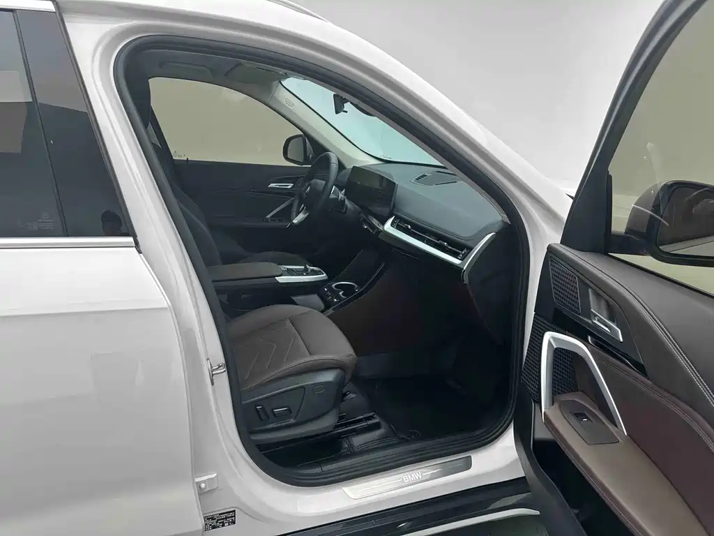BMW X1 2023 sDrive20Li X