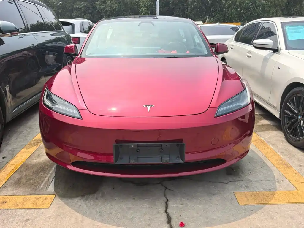 Tesla Model 3 — миниатюра 2