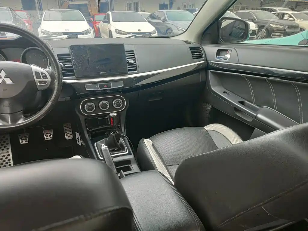 Mitsubishi Lancer EX — миниатюра 10
