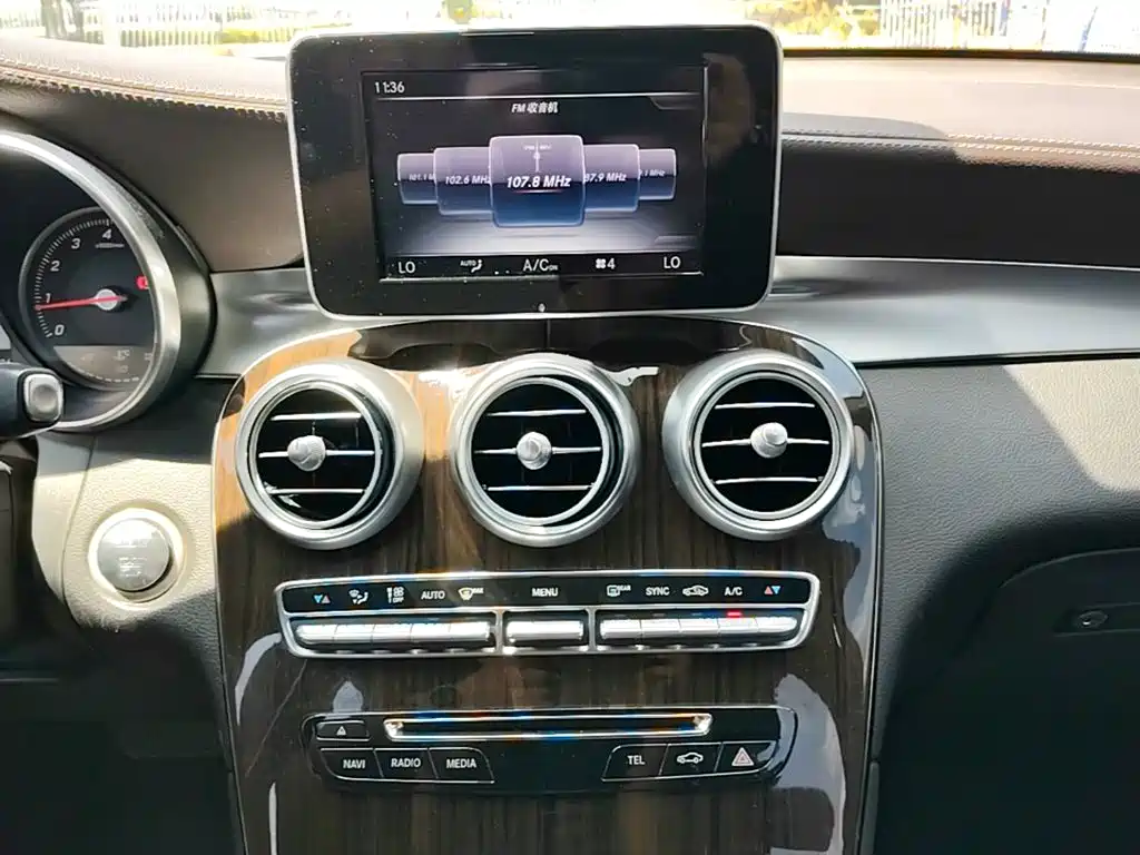 Mercedes-Benz GLC — миниатюра 13