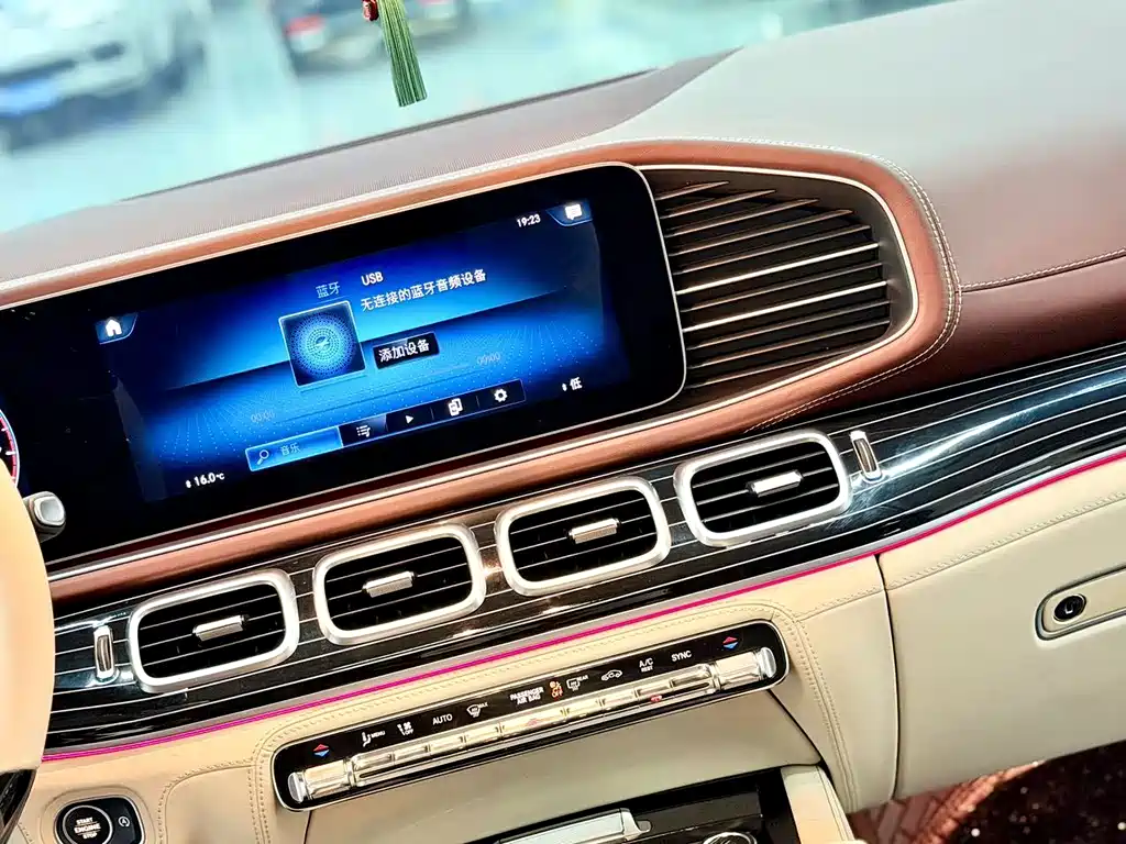 Mercedes-Benz GLE (Import) — миниатюра 5
