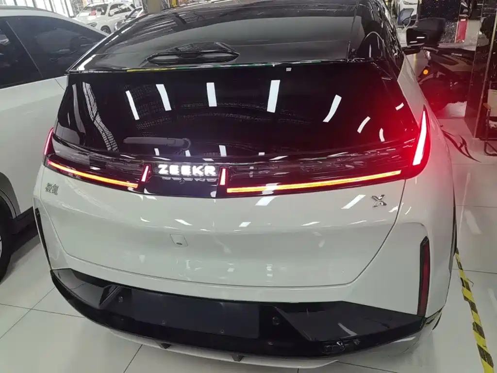 Zeekr X — миниатюра 6