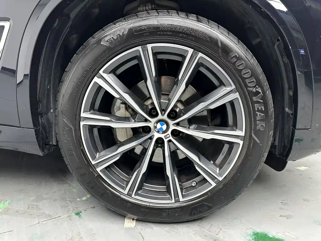 BMW X5 2022 xDrive 30Li M Sport