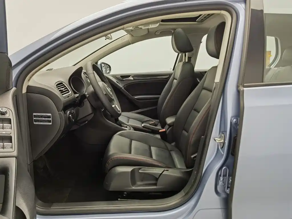 Volkswagen Golf — миниатюра 10