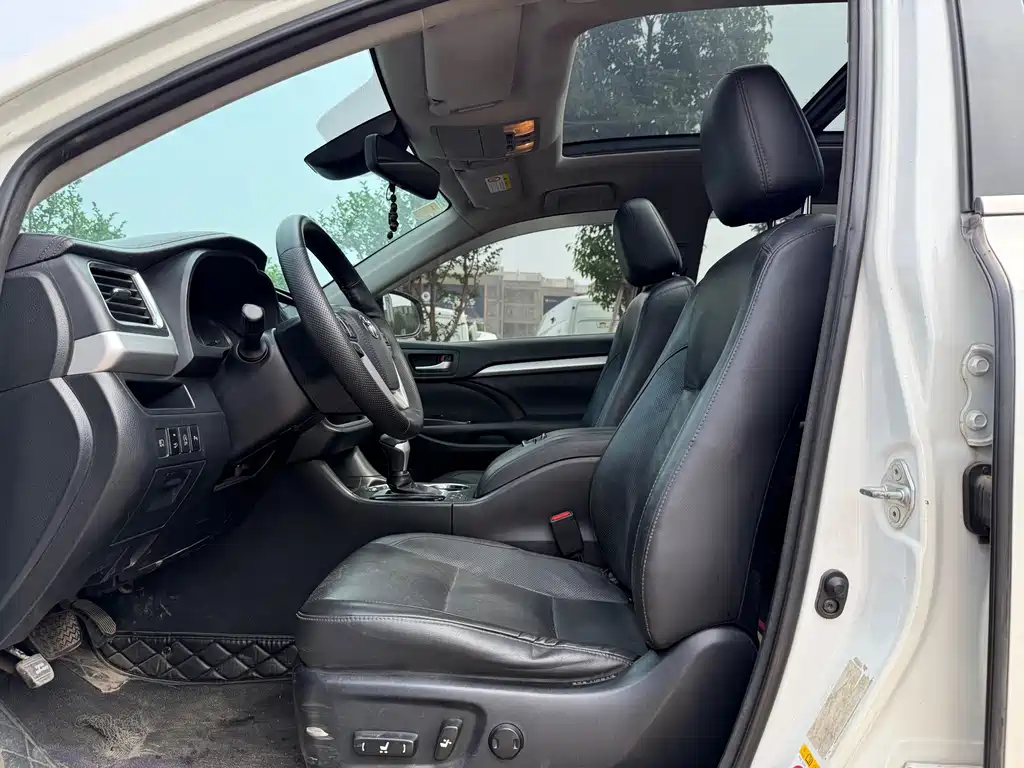 Toyota Highlander — миниатюра 8
