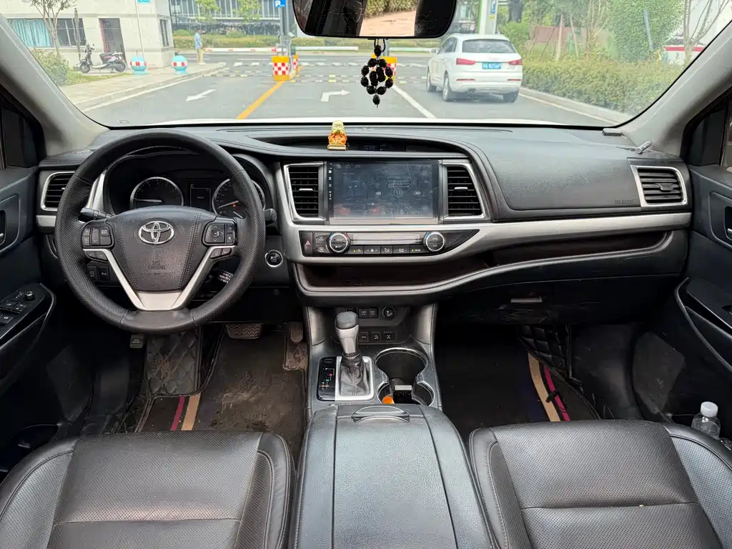 Toyota Highlander — миниатюра 12