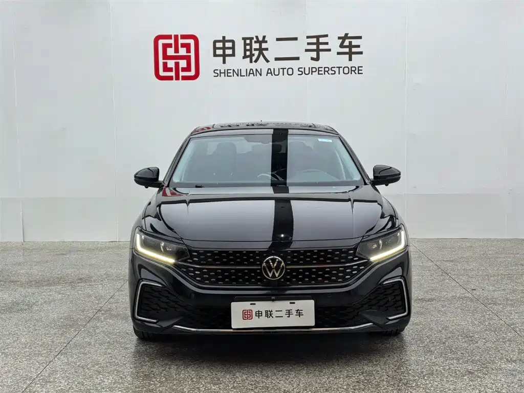 Volkswagen Passat 2023 330TSI Elite