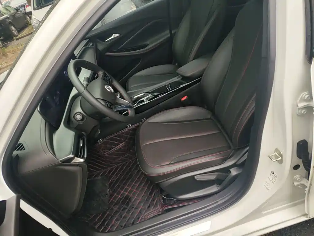 Buick Verano — миниатюра 15