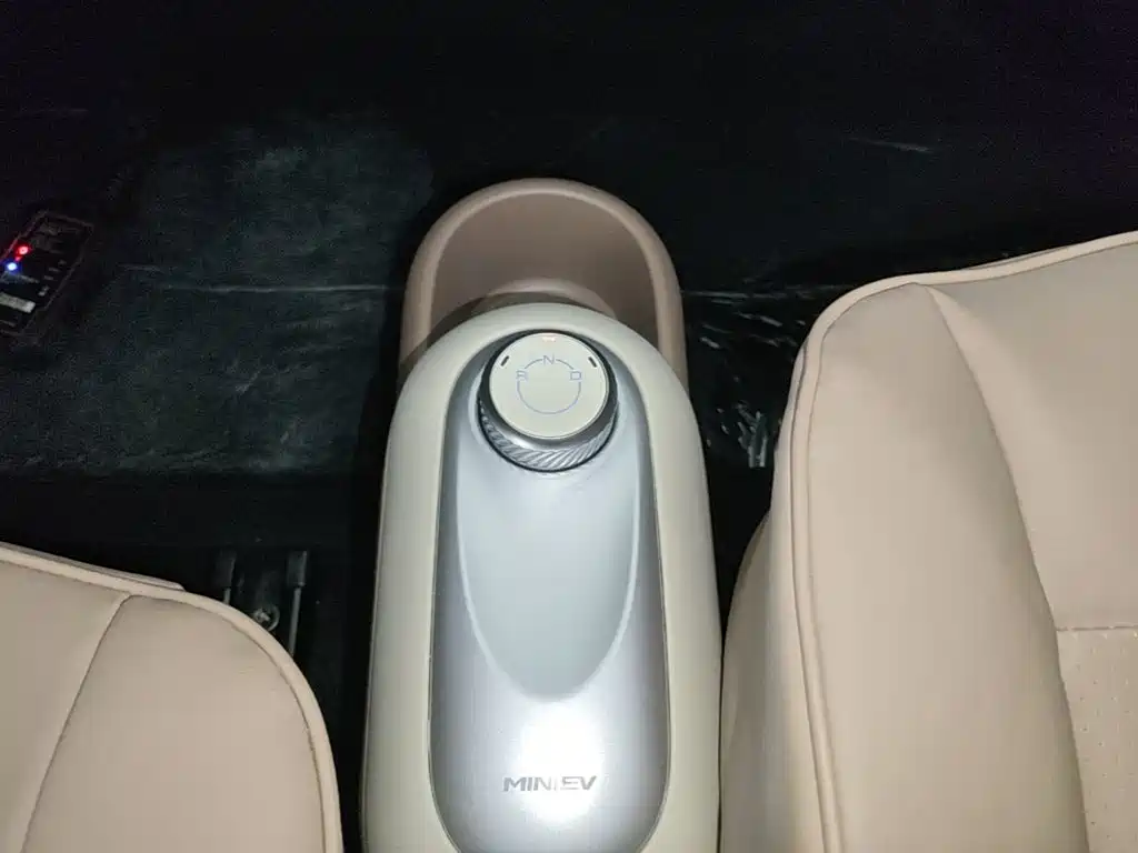Wuling MINIEV — миниатюра 14
