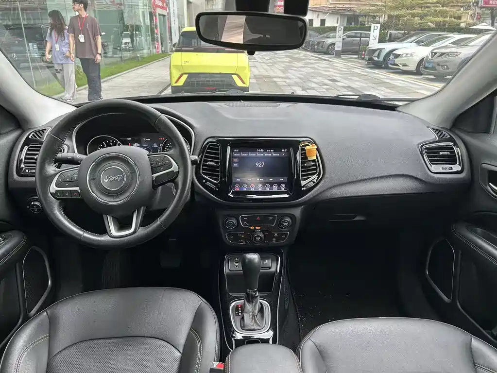 Jeep Compass — миниатюра 6