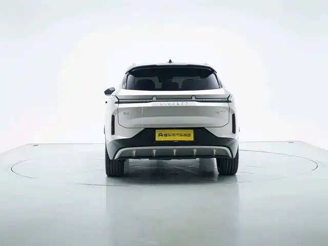 Lynk & Co 08 EM-P — миниатюра 3
