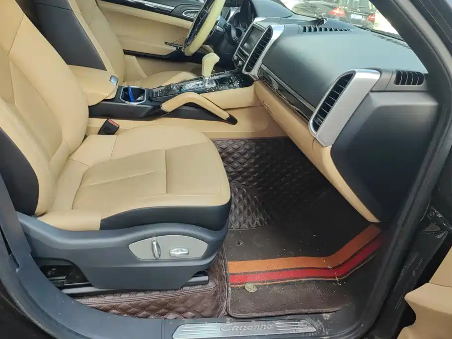 Porsche Cayenne — миниатюра 8