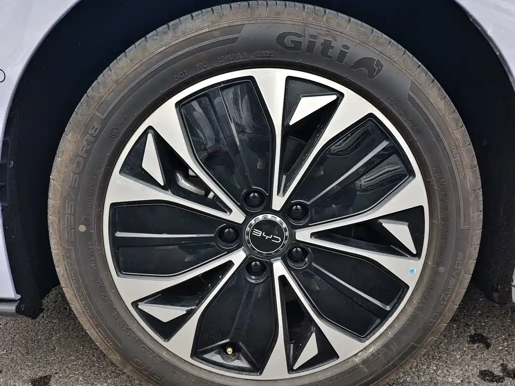 BYD 海豹07 EV — миниатюра 3