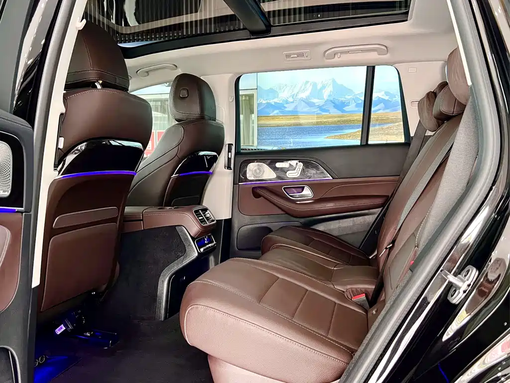 Mercedes-Benz GLS — миниатюра 10