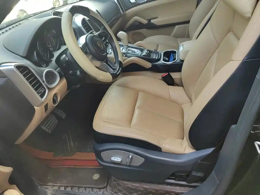 Porsche Cayenne — миниатюра 9