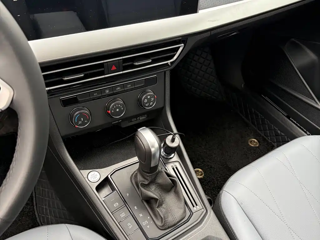 Volkswagen Lavida — миниатюра 7