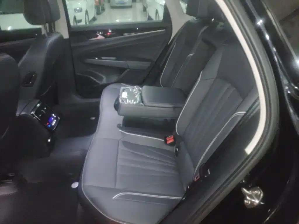 Volkswagen Passat — миниатюра 17