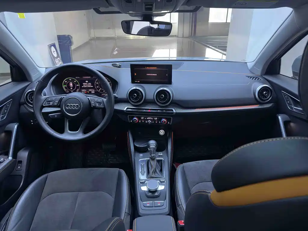 Audi Q2L e-tron — миниатюра 11
