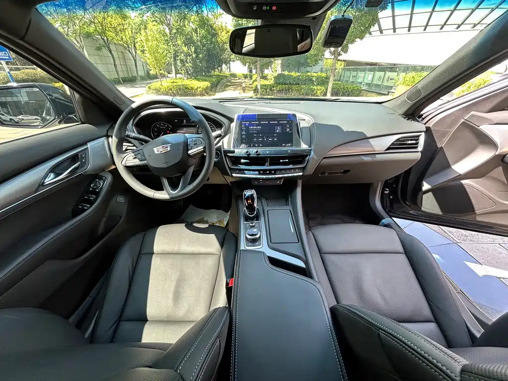 Cadillac CT5 — миниатюра 15
