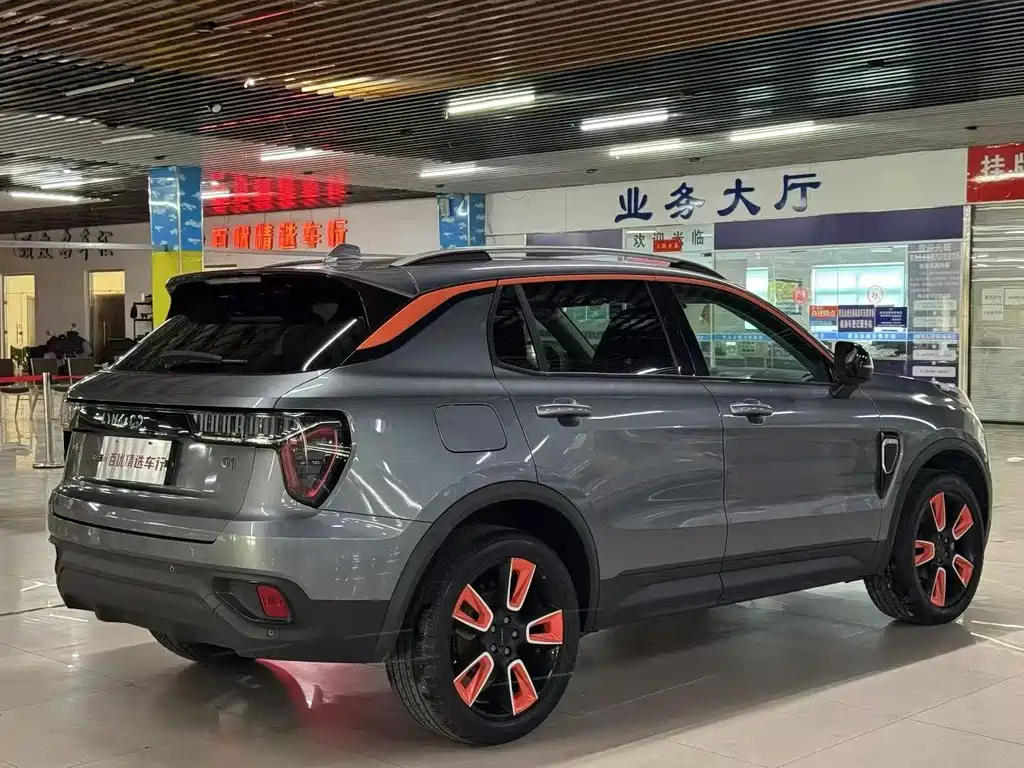 Lynk & Co 01 — миниатюра 3