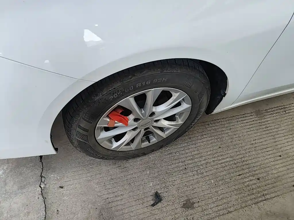 Roewe i5 — миниатюра 23