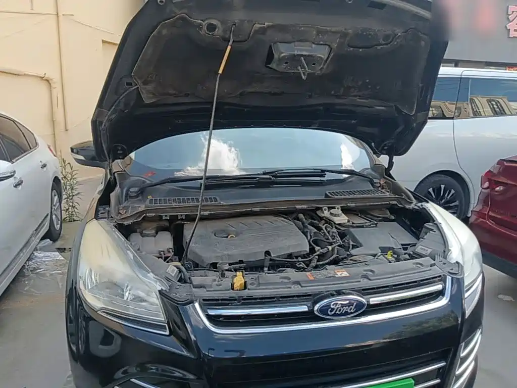 Ford Kuga — миниатюра 20