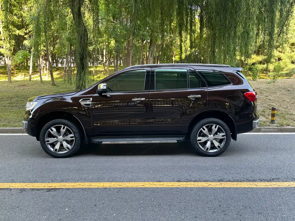Ford Everest — миниатюра 3