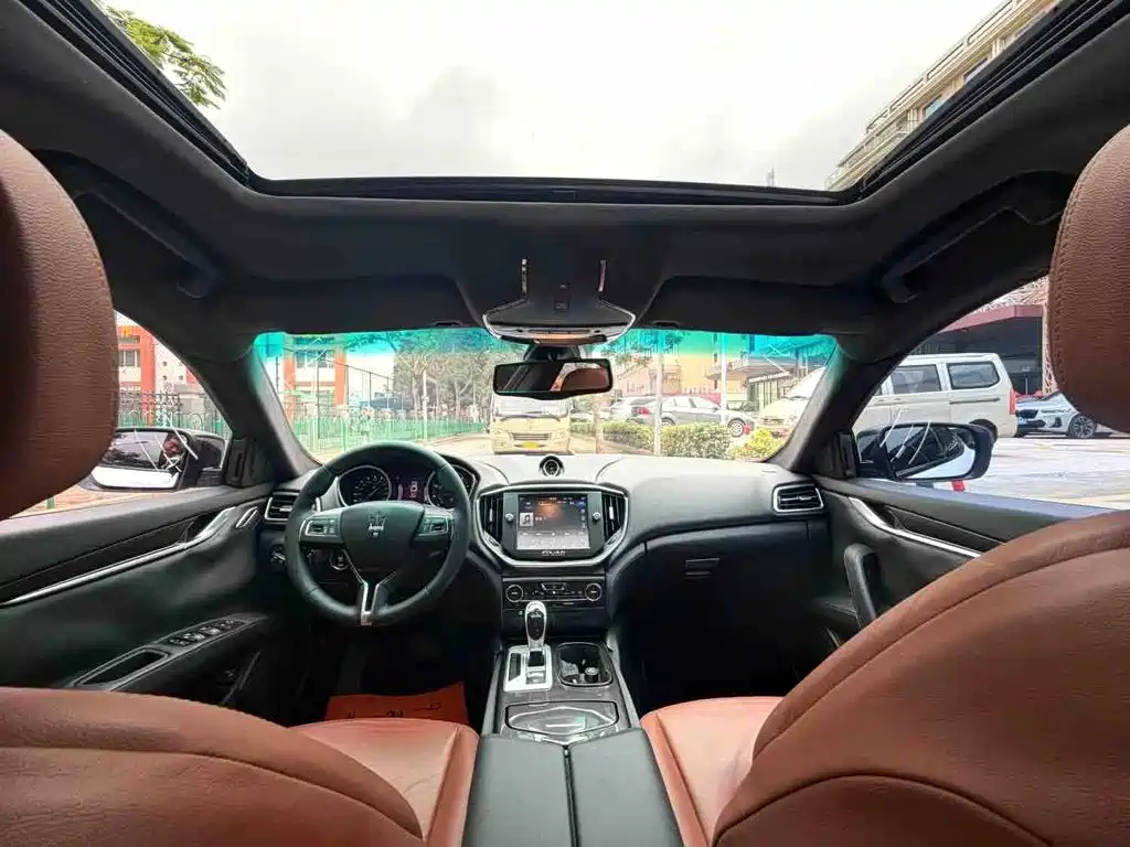 Maserati Ghibli — миниатюра 6