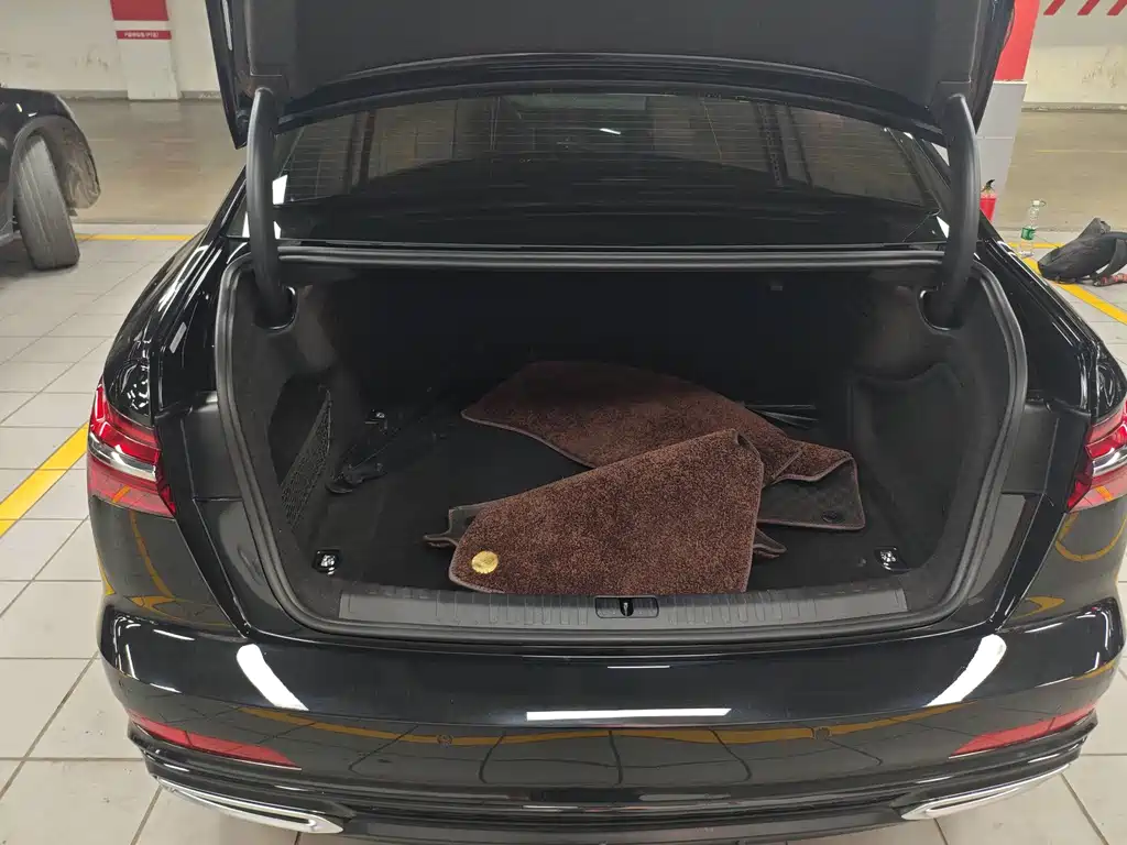 Audi A6L — миниатюра 7