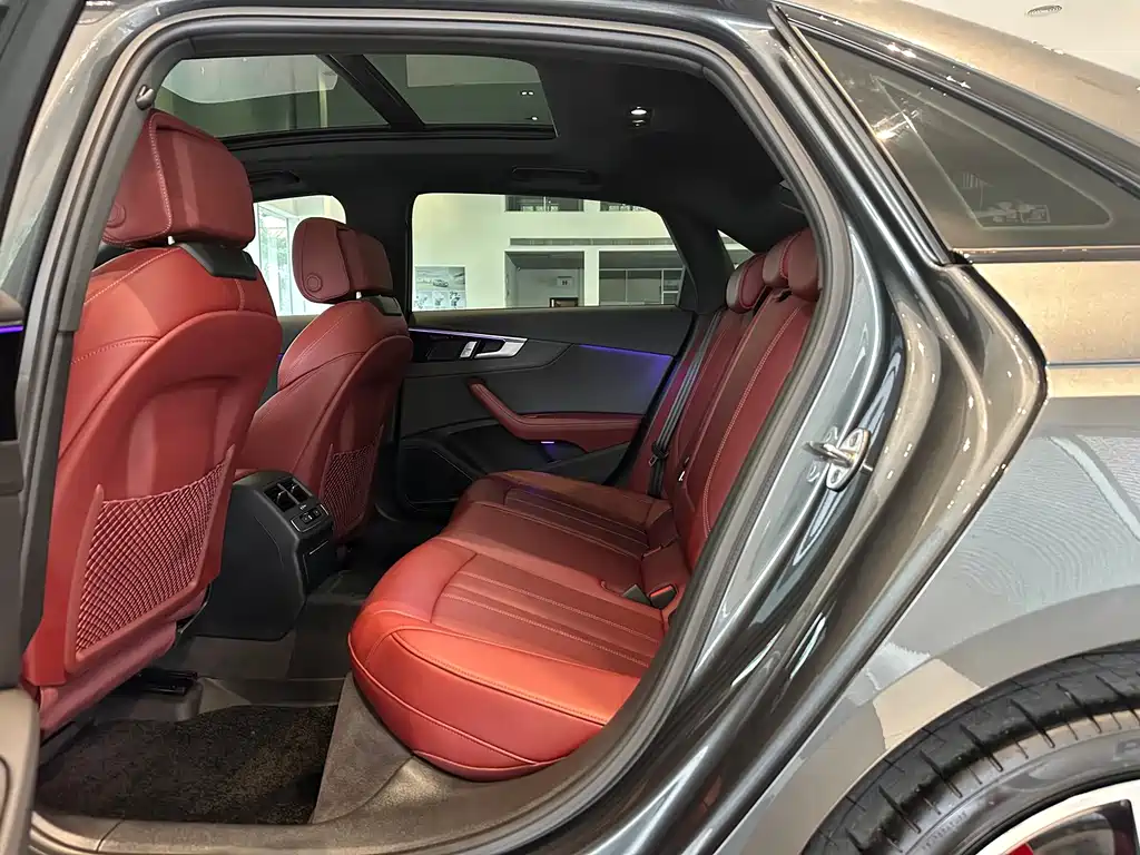 Audi A4L — миниатюра 12