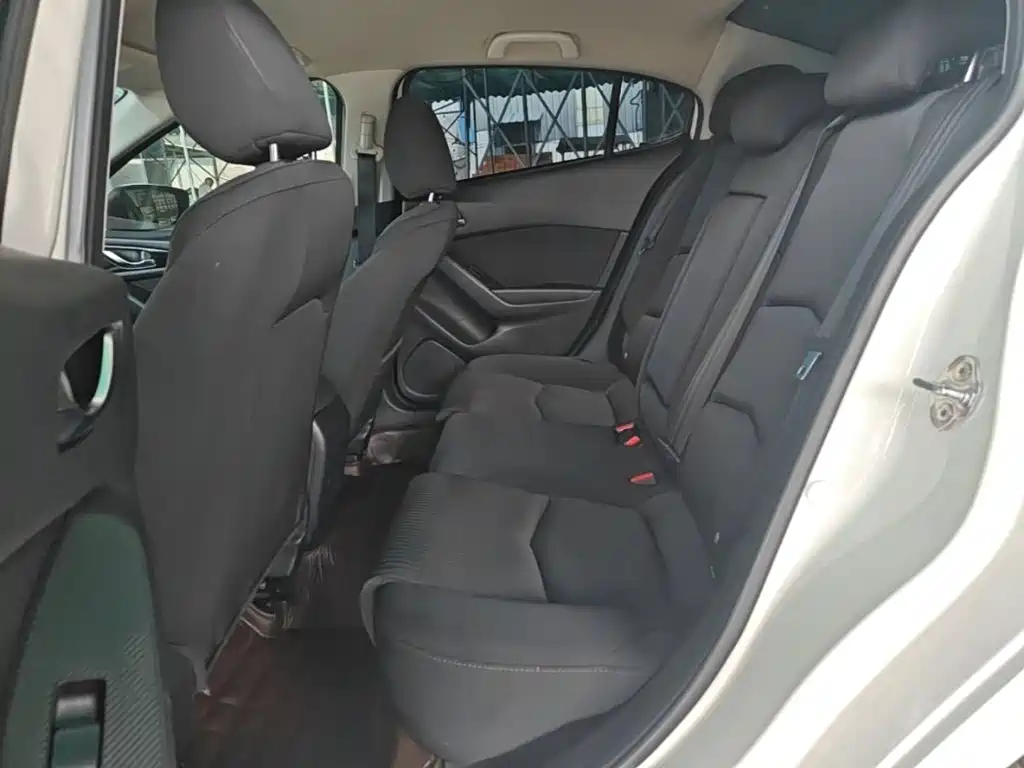 Mazda 3 Axela — миниатюра 17