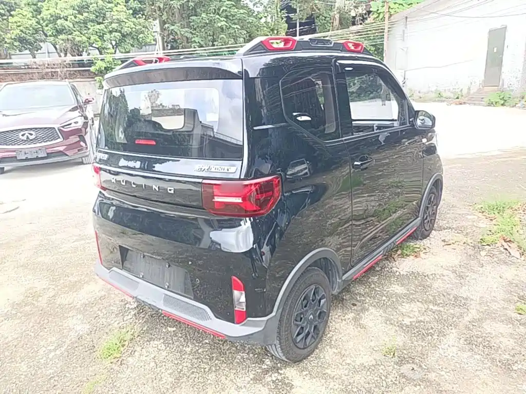 Wuling MINIEV — миниатюра 7