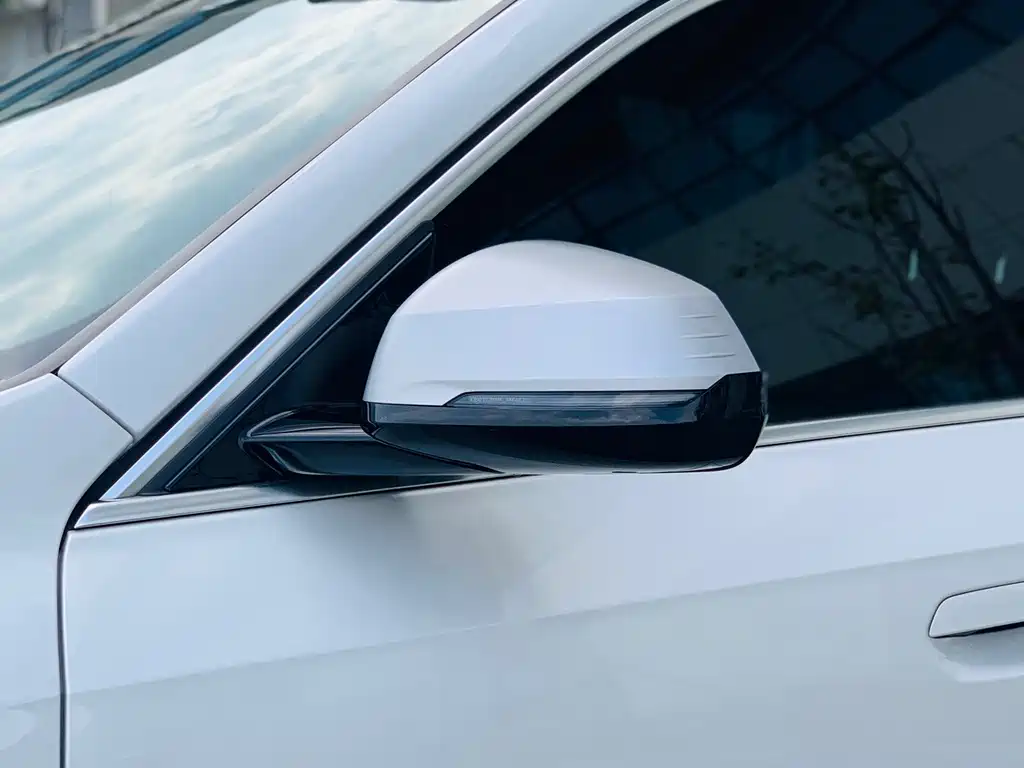 BMW X1 — миниатюра 9