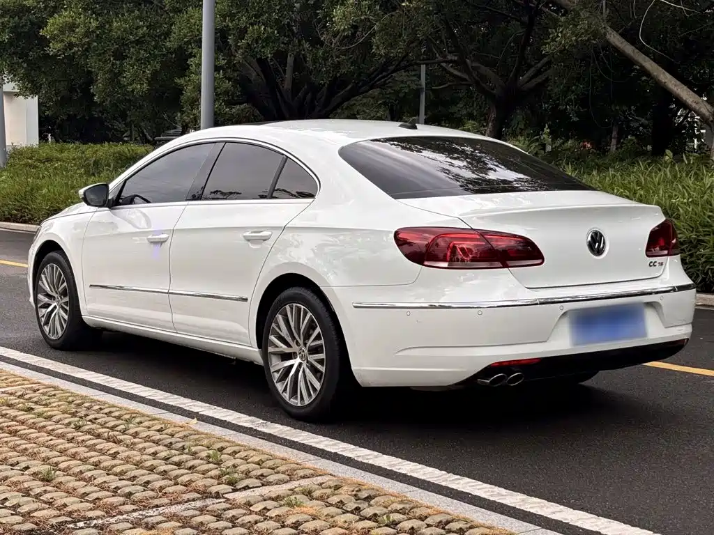 Volkswagen FAW - Passat CC CC 2016 2.0TSI Luxury