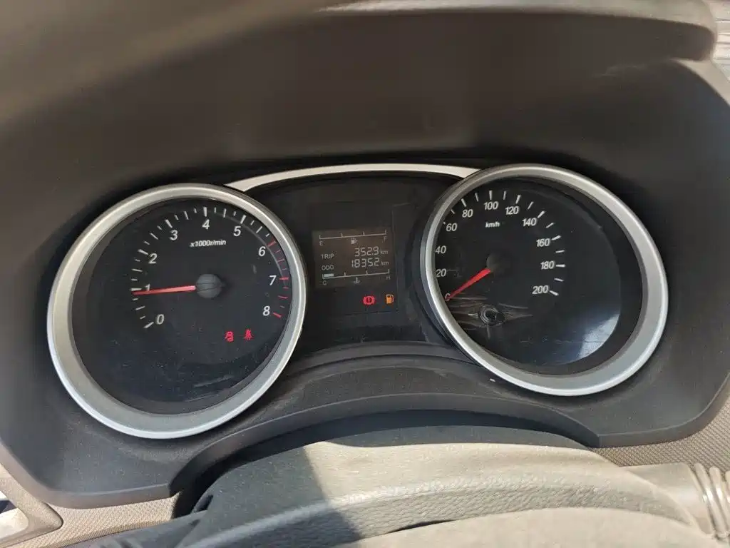 Wuling Hongguang — миниатюра 8