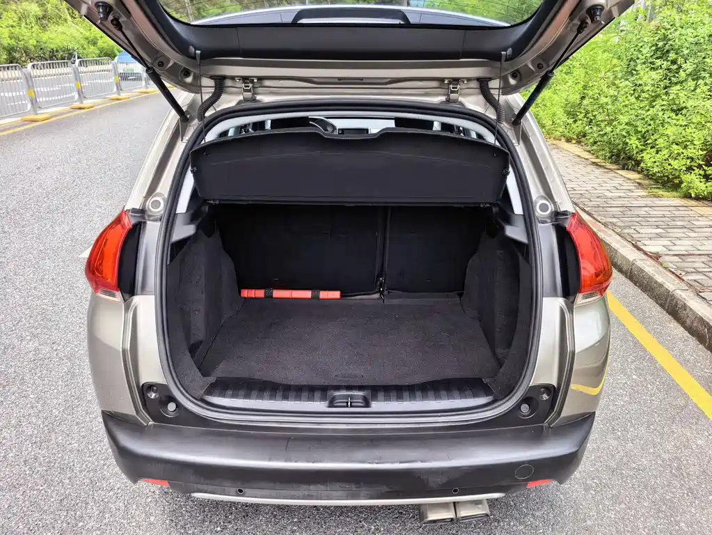 Peugeot 2008 — миниатюра 14