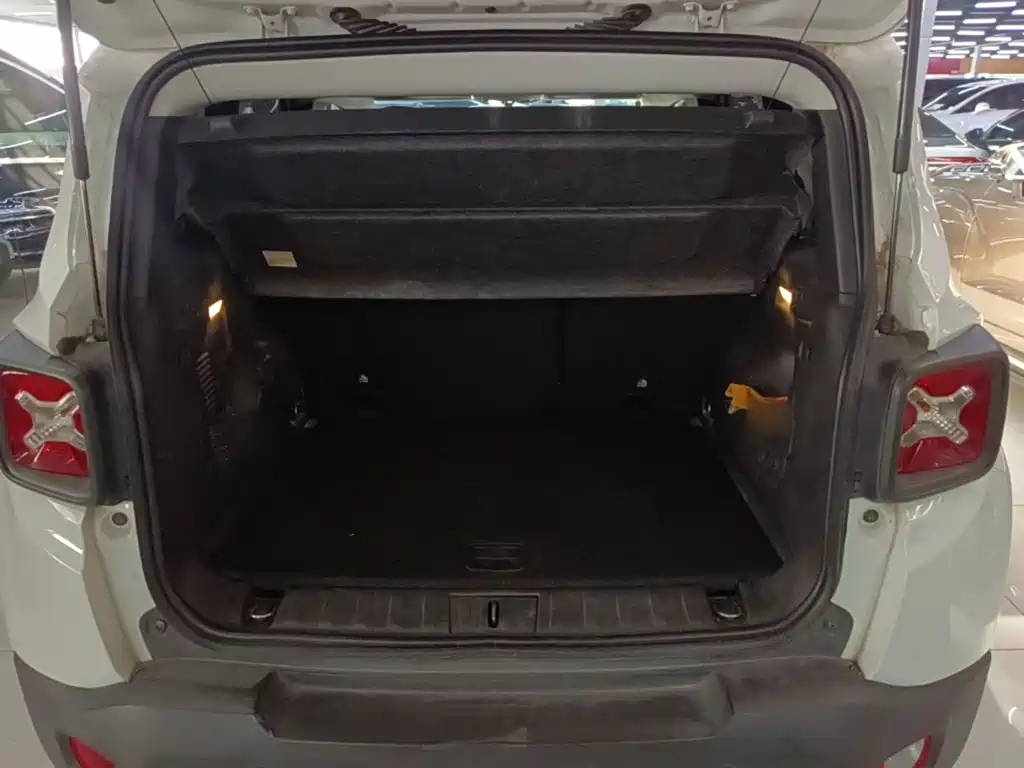 Jeep Renegade — миниатюра 19