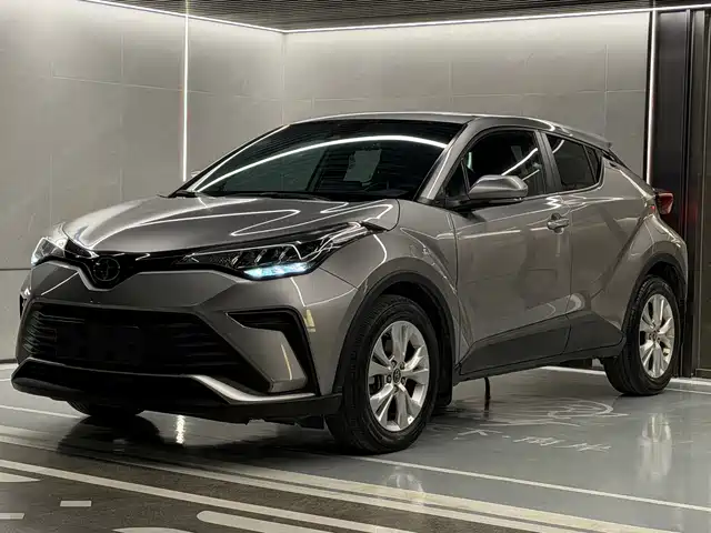 TOYOTA IZOA 2022