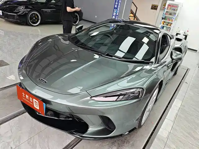 2021 McLaren GT
