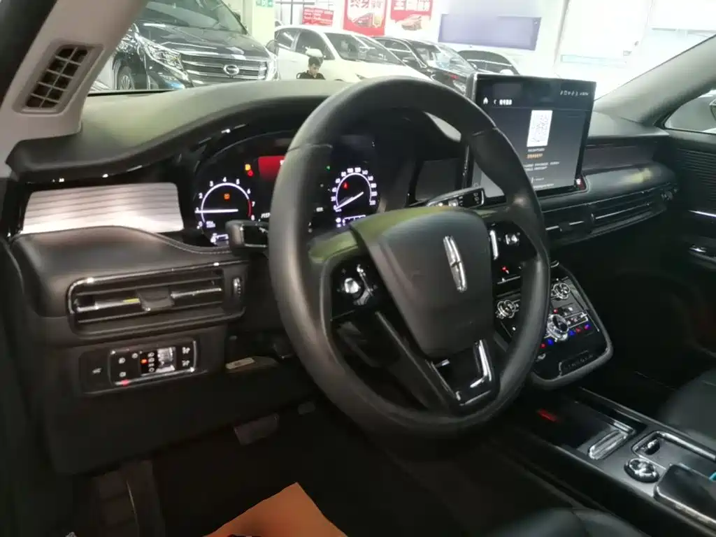 Lincoln Corsair — миниатюра 10