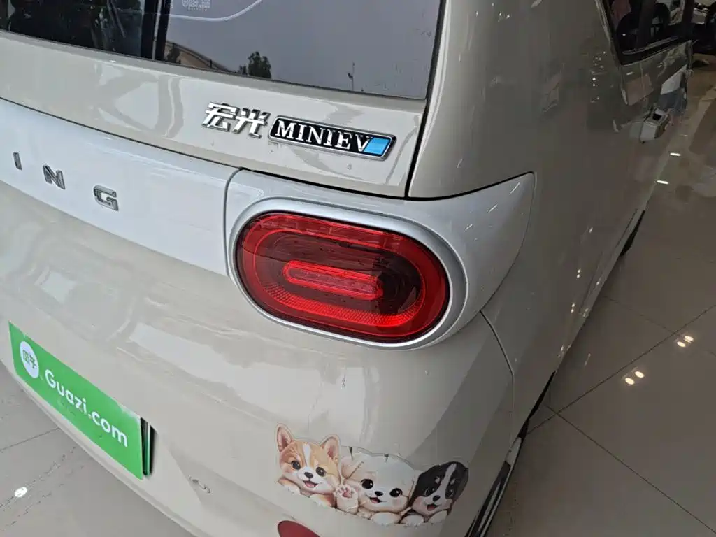 Wuling MINIEV — миниатюра 8