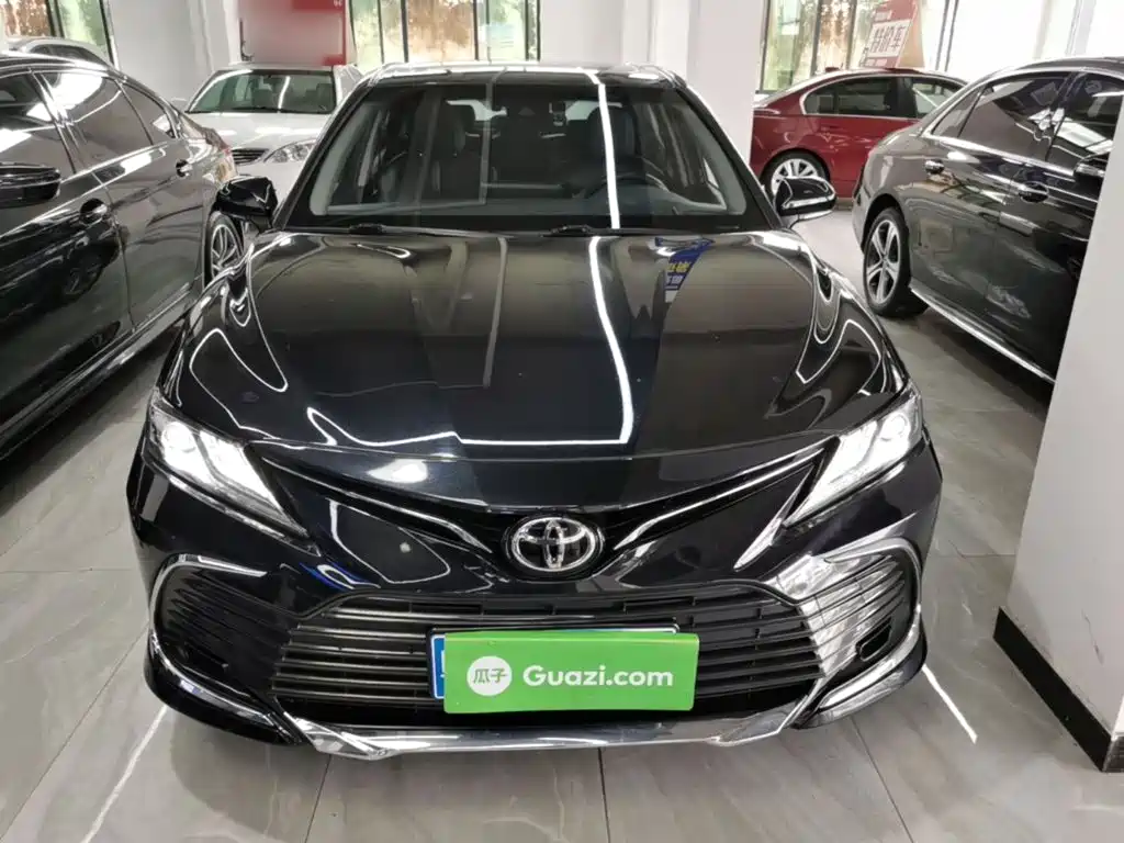 Toyota Camry — миниатюра 3