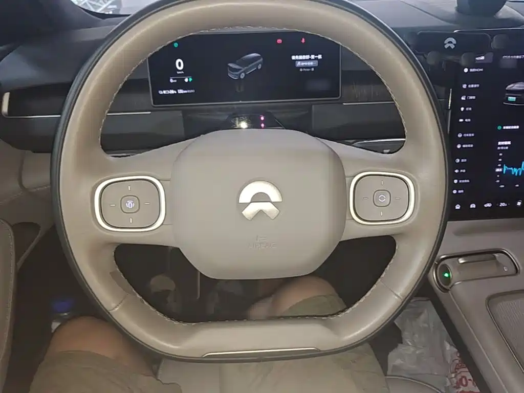 NIO ES8 — миниатюра 11