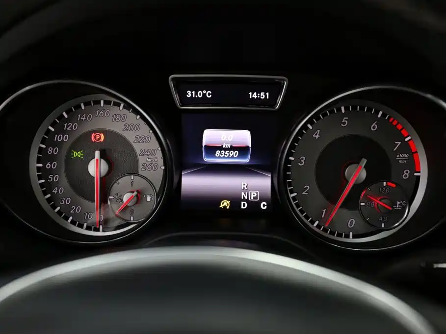 Mercedes-Benz GLA — миниатюра 12
