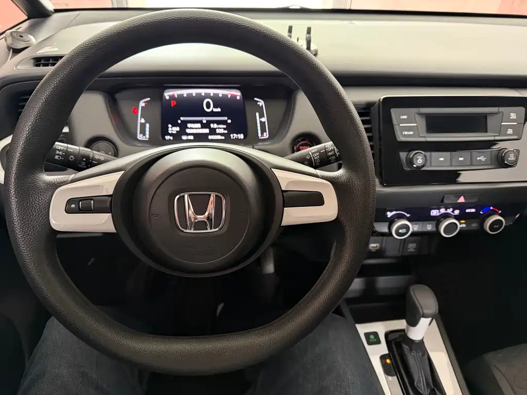 Honda Fit - фото 8