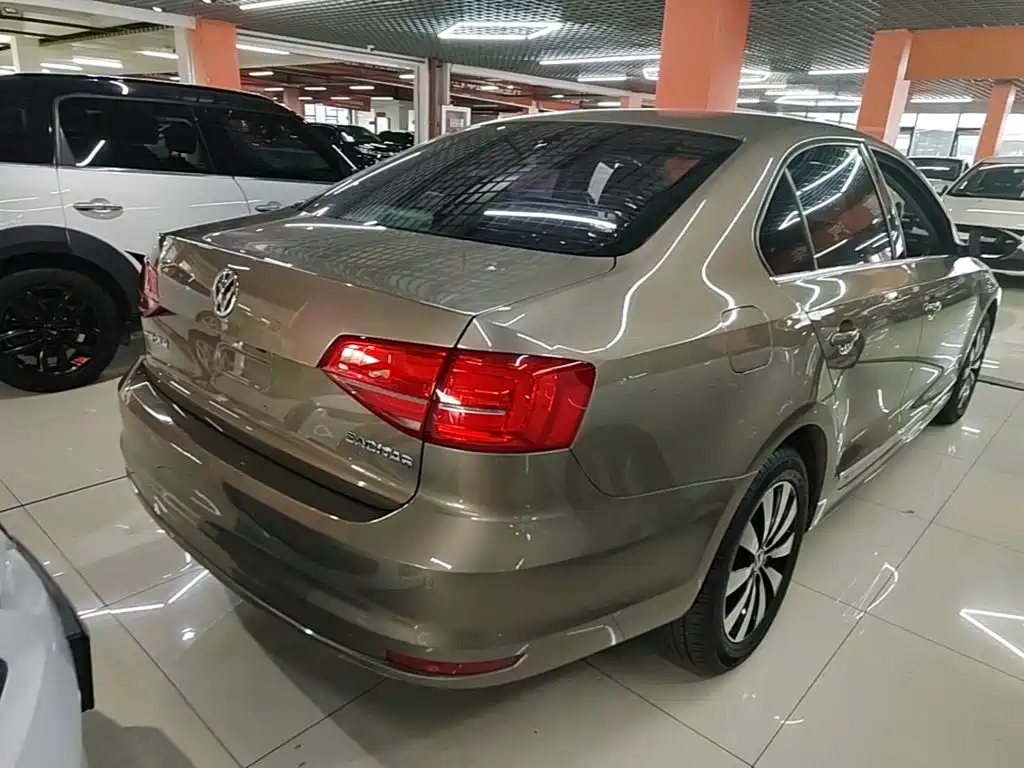 Volkswagen Sagitar — миниатюра 7
